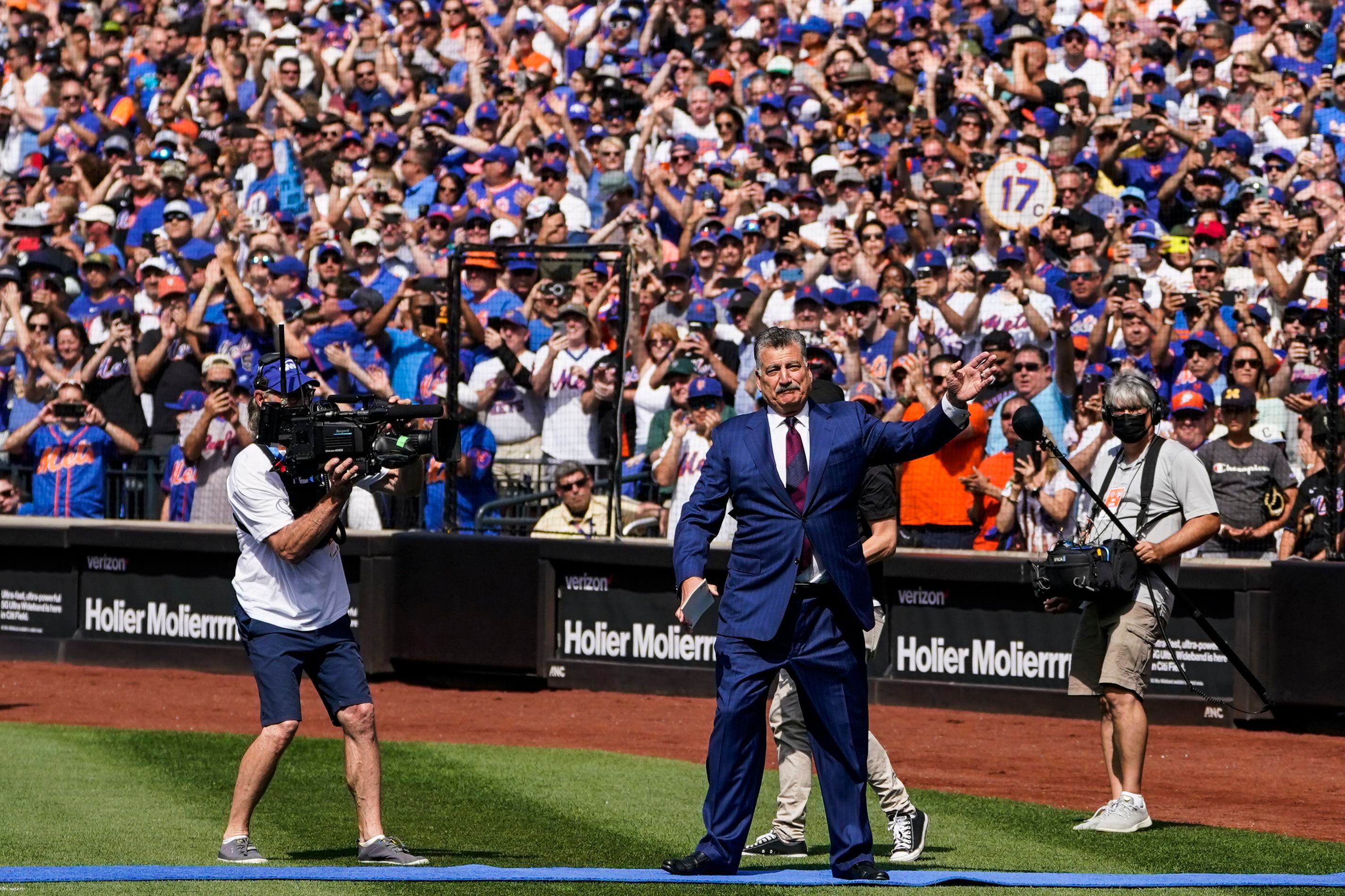 Mets to retire Keith Hernandez's No. 17 during 2022 season